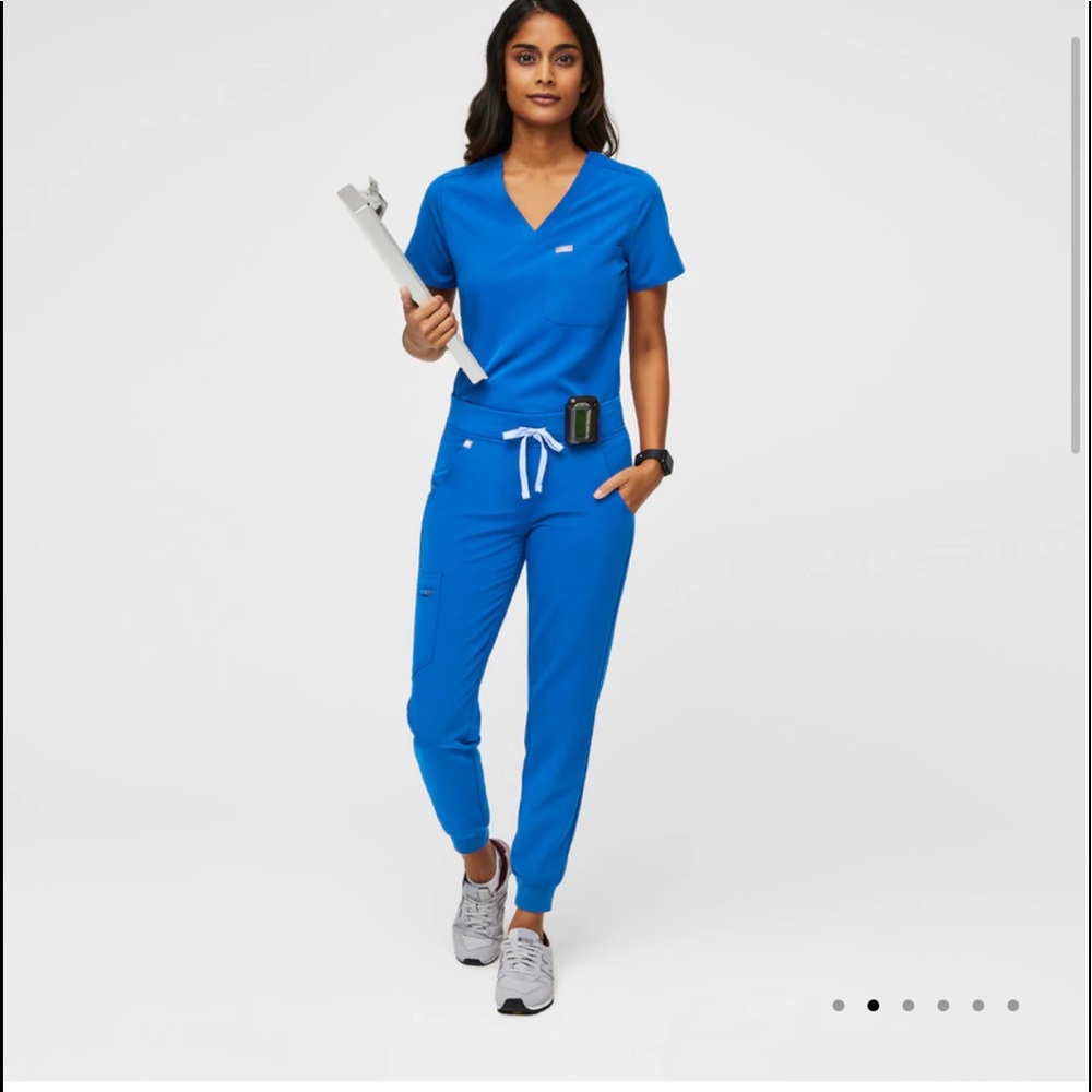 Zamora™ Jogger Scrub Pants & top
